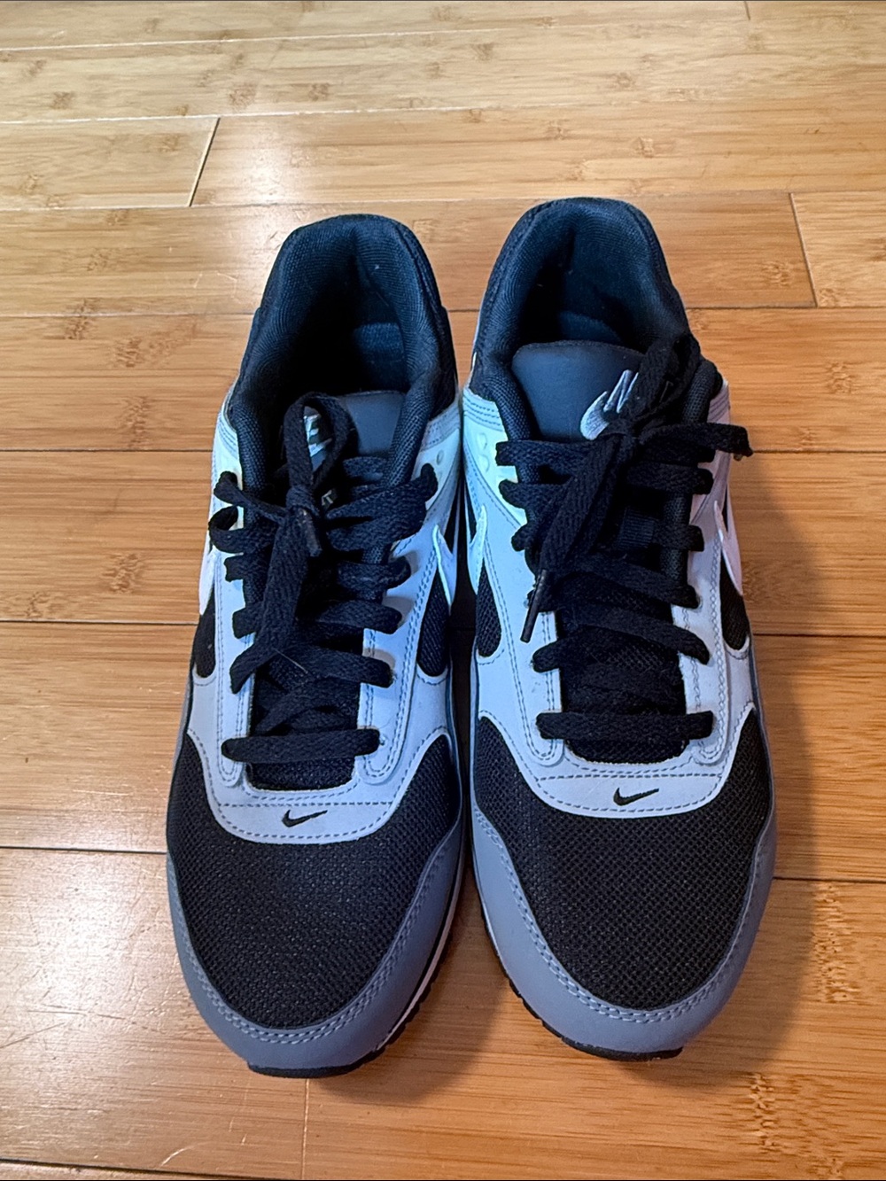 Nike Men’s Black and Gray Casual Sneakers